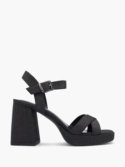 Sandale s petom