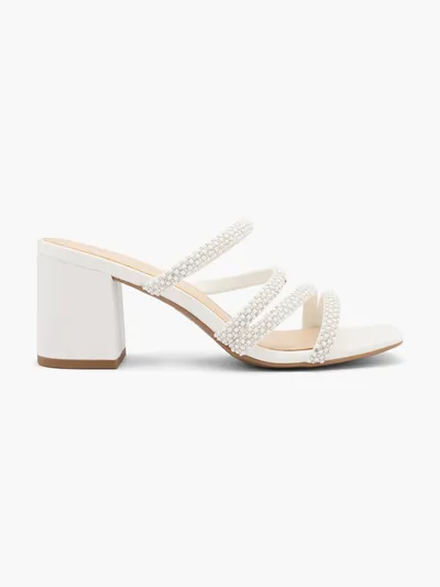 Sandale s petom