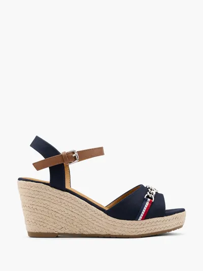 Sandale s petom