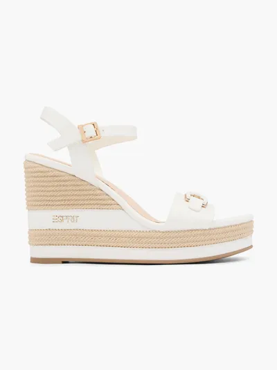 Sandale s petom