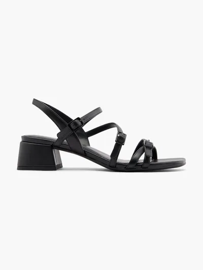 Sandale s petom