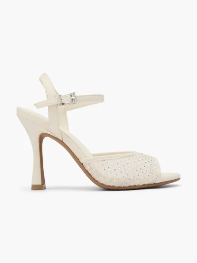 Sandale s petom