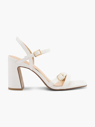 Sandale s petom