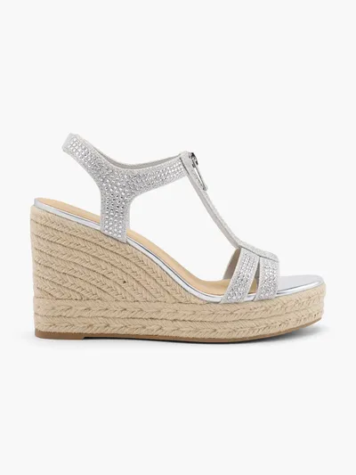 Sandale s petom