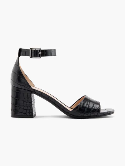 Sandale s petom