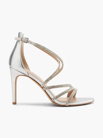Sandale s petom