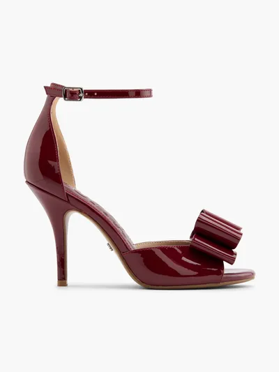 Sandale s petom