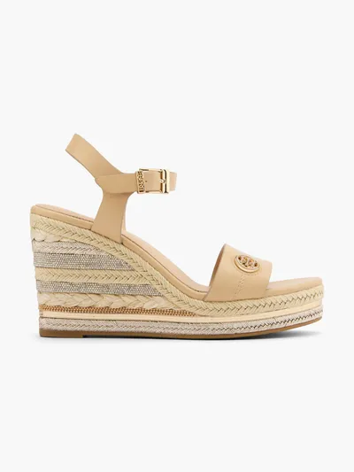 Sandale s petom