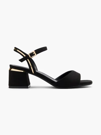 Sandale s petom