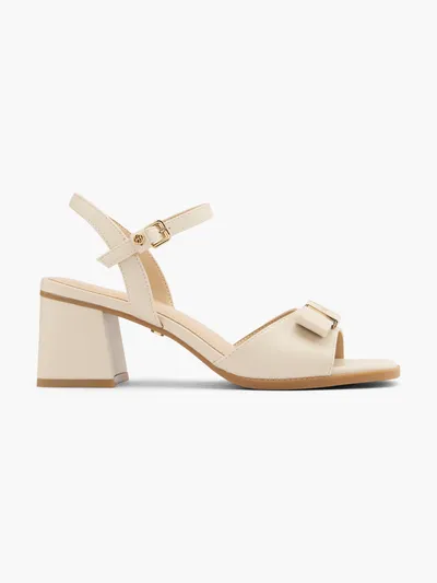 Sandale s petom