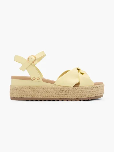 Sandale s petom