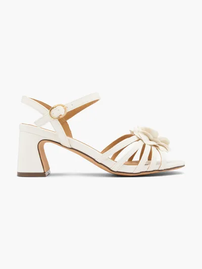 Sandale s petom
