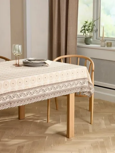 Stolnjak BRUNMYRAK 140x240 boja bijele kavfe/smeđa