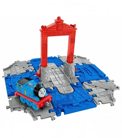 FISHER PRICE Igračka voz Tomica na željezničkoj stanici FBC51