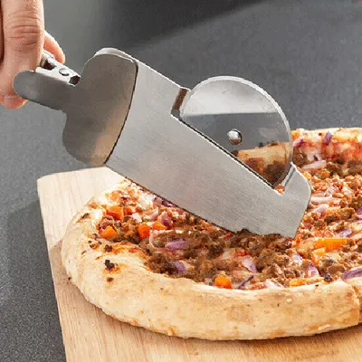 Rezač za pizzu 4u1