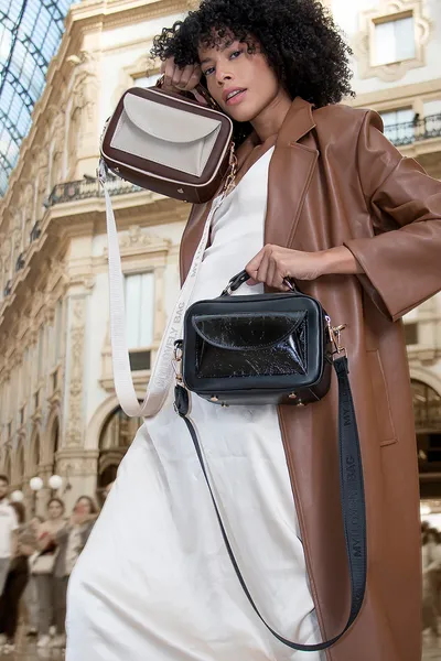Lovely Bag Gianna - Crna Torba, Zlatni Metal