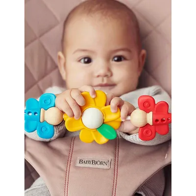 Baby Bjorn Drvena igračka Flying Friends