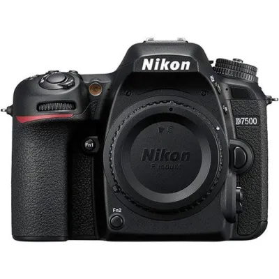 Nikon Digitalni fotoaparat D7500, Crni