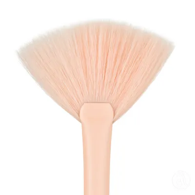 BLUSH Lepezasta četkica za hajlajter bež BLSH465