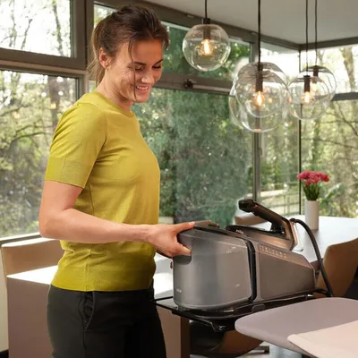 BRAUN Parna stanica IS7286BK Care Style 7 PRO, 2700 W, 8 bara, 650 g/min