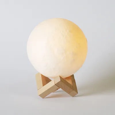 Lampa u obliku mjeseca 3D