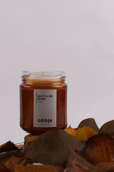 Aberto Design mirisna svijeća Watch Me Burn, smeđa