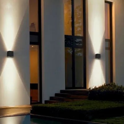 E-light Zidna lampa E-light SQ 6W 3000K crna