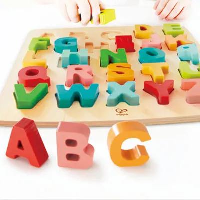 HAPE Drvena tabla Abeceda
