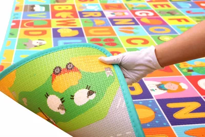 Infantino Sklopiva Prostirka Baby Vrt/Abc, Dimenzija 200x150x10Mm, Šarena