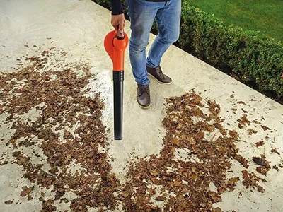 BLACK DECKER Akumulatorski duvač lišća 18V 2Ah 209Km/h