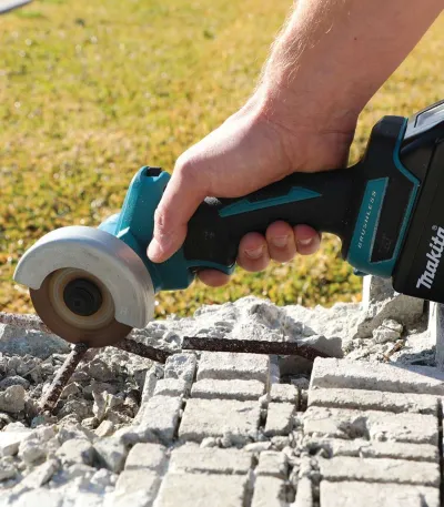 Makita Akumulatorski Kompaktni Rezač Dmc300Z Solo