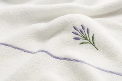 Odiseja peškir za kupanje Lavanda 65×130 cm – 100% pamuk, bijeli