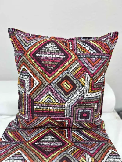 Cut&Stitch Dekorativni jastuk