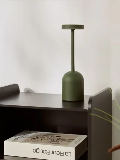 Minimalistična LED noćna lampa
