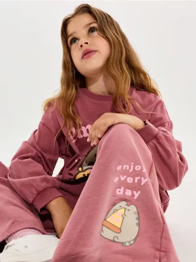 Široke trenerke Pusheen the Cat