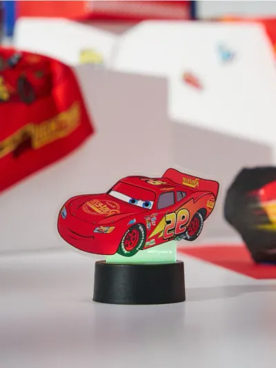 LED lampa koja mijenja boje s motivom Munje McQueena Cars