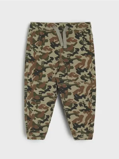 jogger hlače maskirne