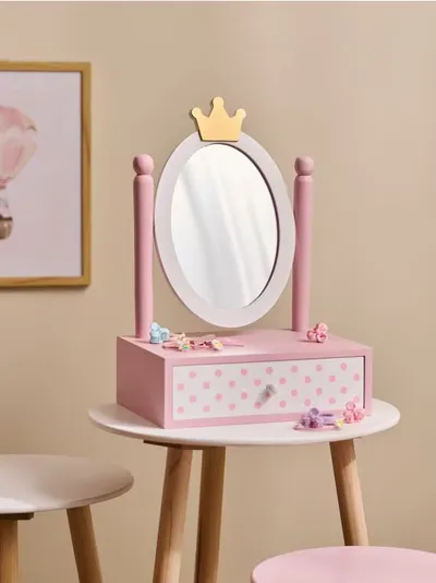 Toaletni stol za djecu