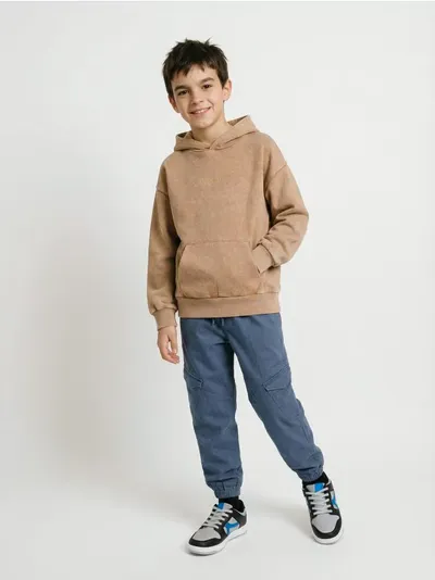 Hoodie sa efektom pranja