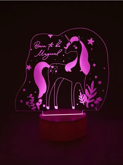 LED lampa s motivom jednoroga i natpisom