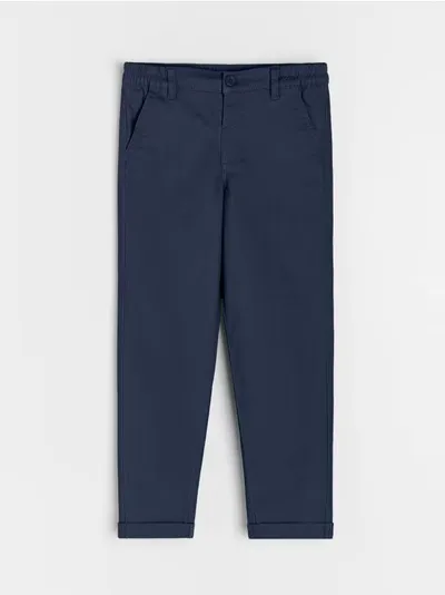 Elegantne chino pantalone