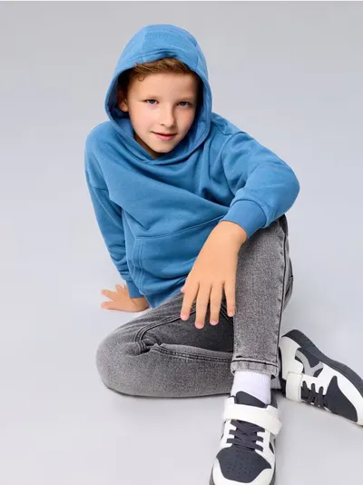 Relaxed skinny farmerke s dodatkom viskoze