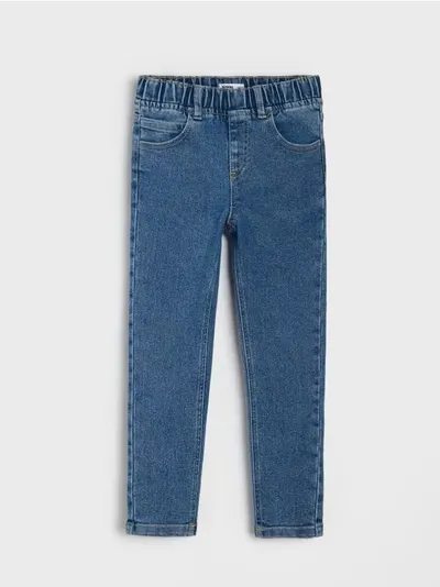 Relaxed skinny farmerke s dodatkom viskoze