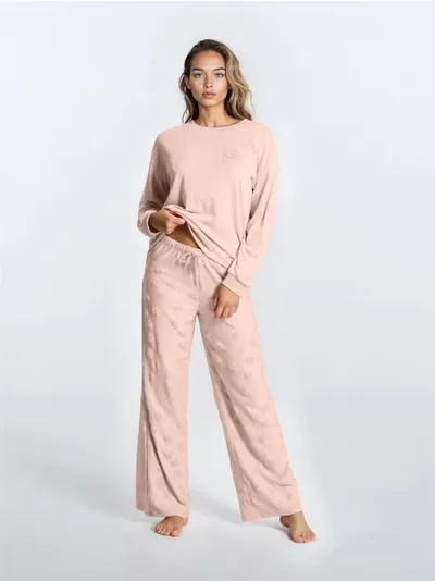 Dvodijelna pidžama od french terry materijala s pantalonama na tufne