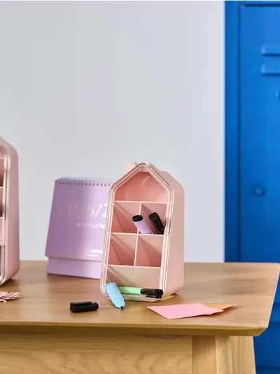 Stolni organizator