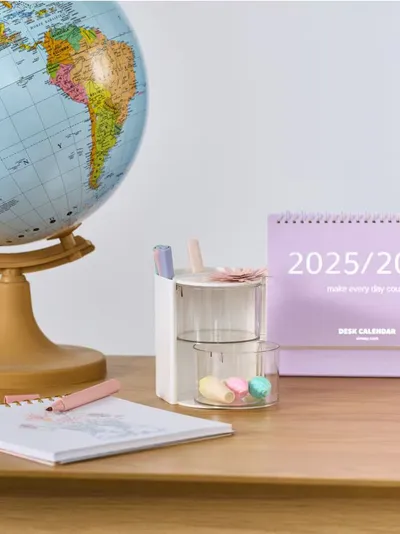 Stolni organizator