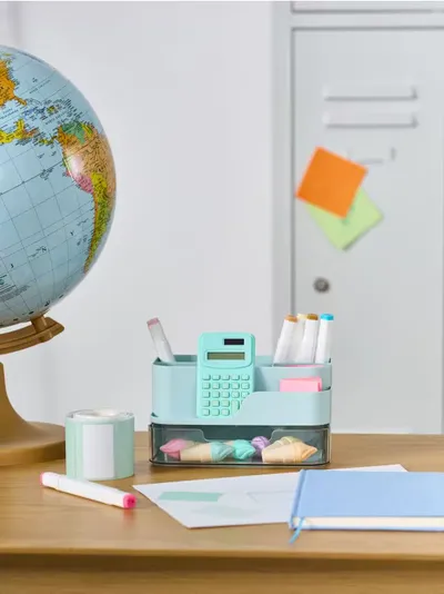 Stolni organizator