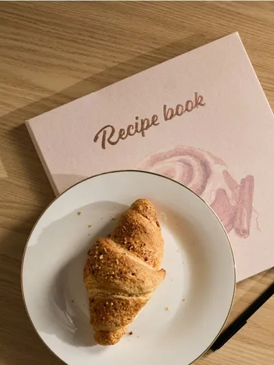 Knjiga recepata sa printom cinnamon roll