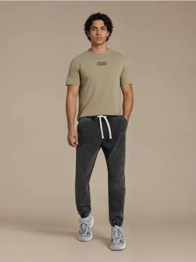 Traperice jogger s efektom pranja