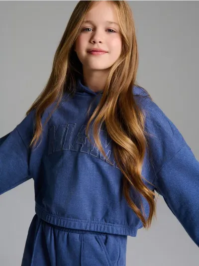 Hoodie s natpisom